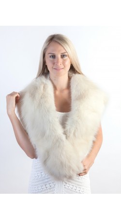 White fox fur collar